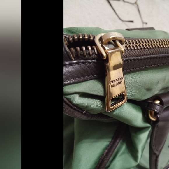 Prada Green Handbag purse - Picture 4 of 13